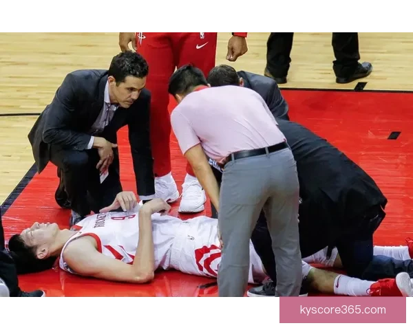 勇士失误25次惨败活塞 追梦无得分撞伤女球迷 波尔津吉斯仅得5分伤退